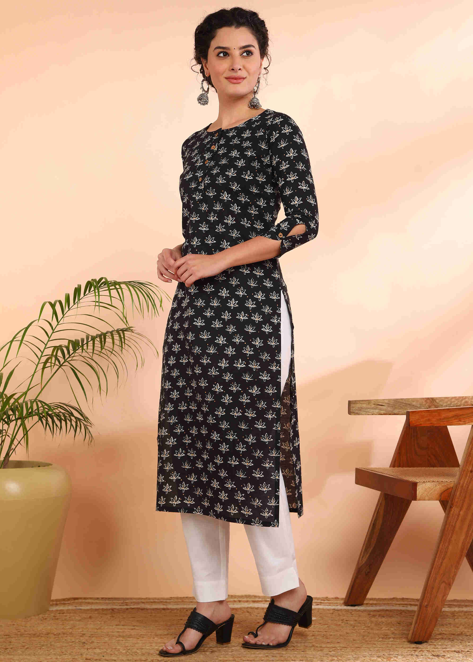 Women Handmade Floral Pure Cotton Straight Black Kurta (W1572)