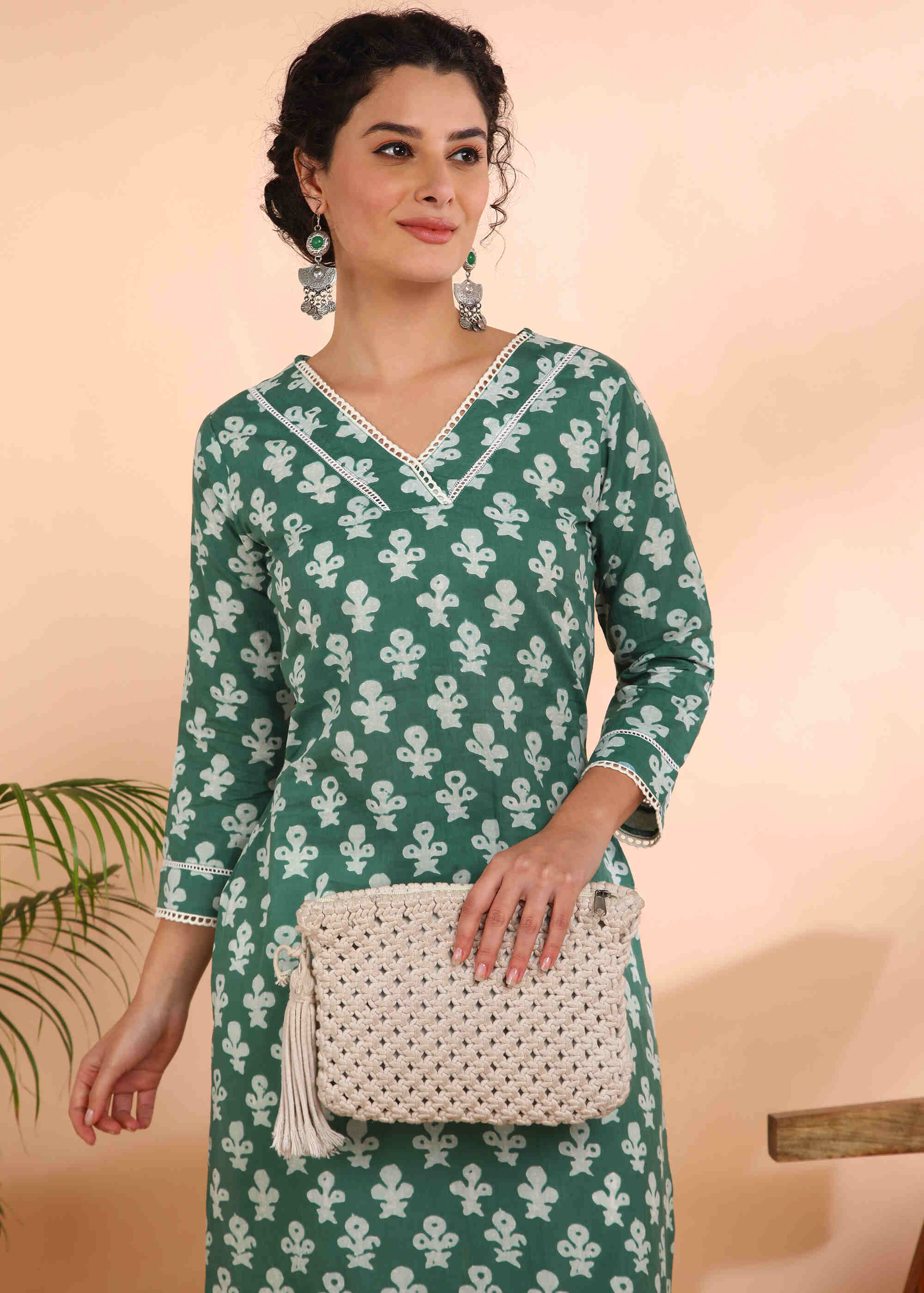 Women Handmade Floral Pure Cotton Straight Green Kurta (W1575)