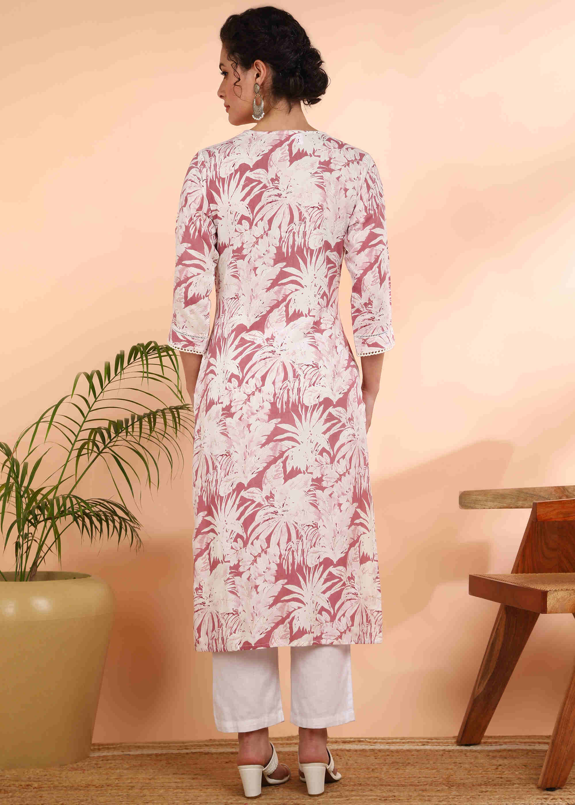 Women Handmade Floral Pure Cotton Straight Pink Kurta (W1576)