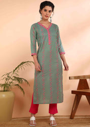 Women Handmade Floral Pure Cotton Straight Dark Green Kurta (W1577)