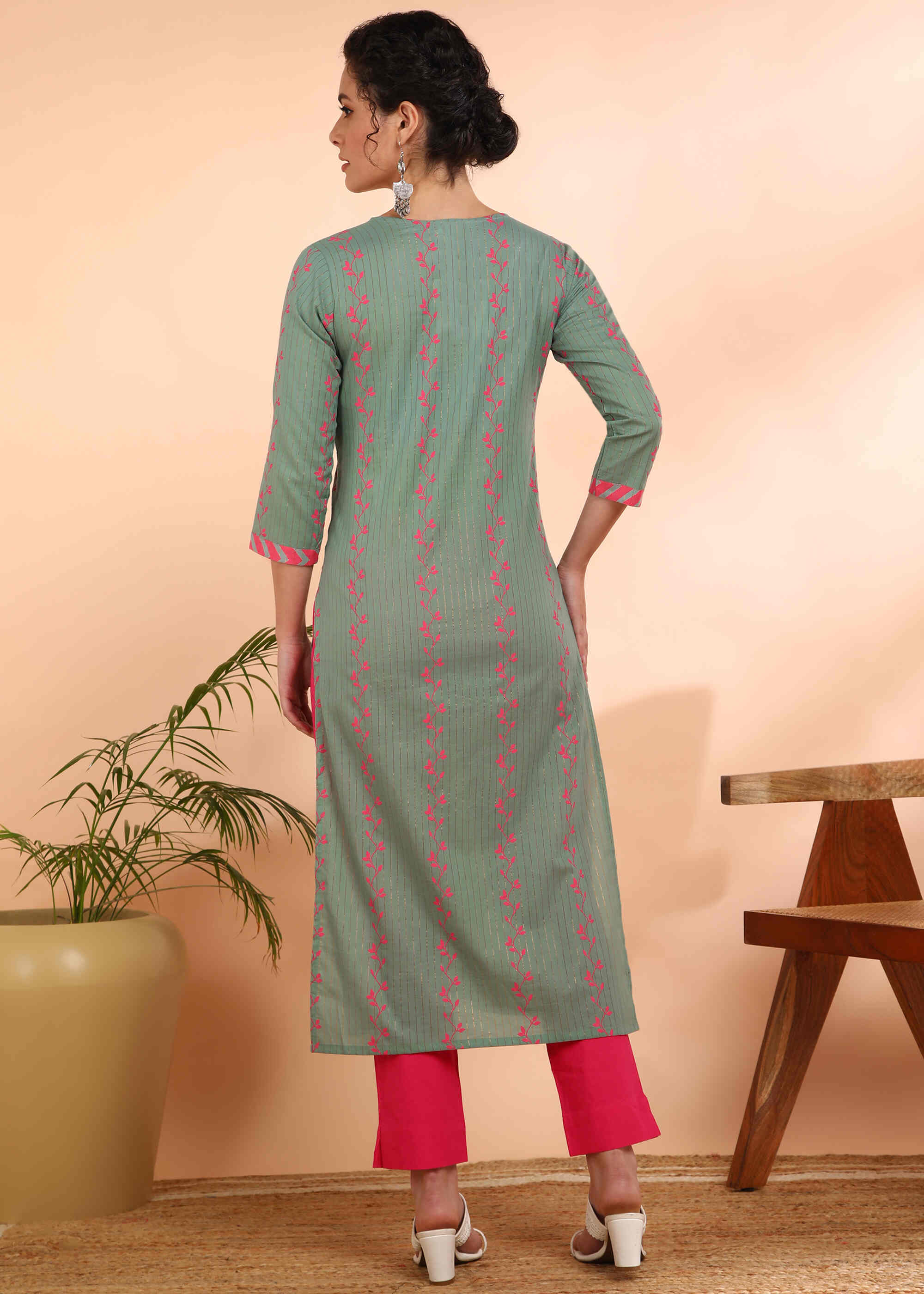 Women Handmade Floral Pure Cotton Straight Dark Green Kurta (W1577)