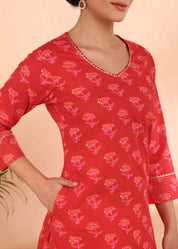 Women Handmade Floral Pure Cotton Straight Red Kurta (W1581)