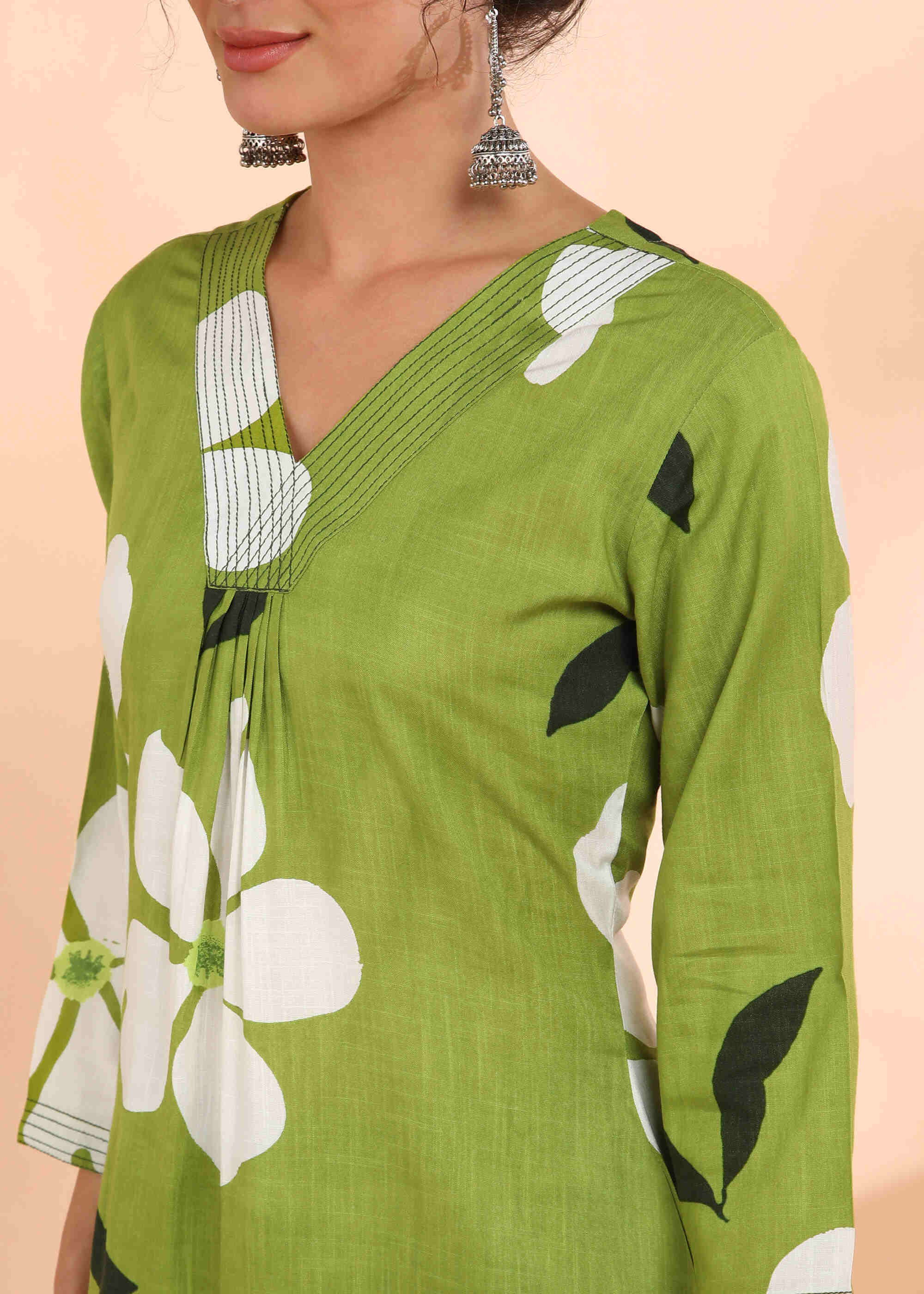 Women Handmade Geometric Pure Cotton Straight Light Green Kurta (W1589)