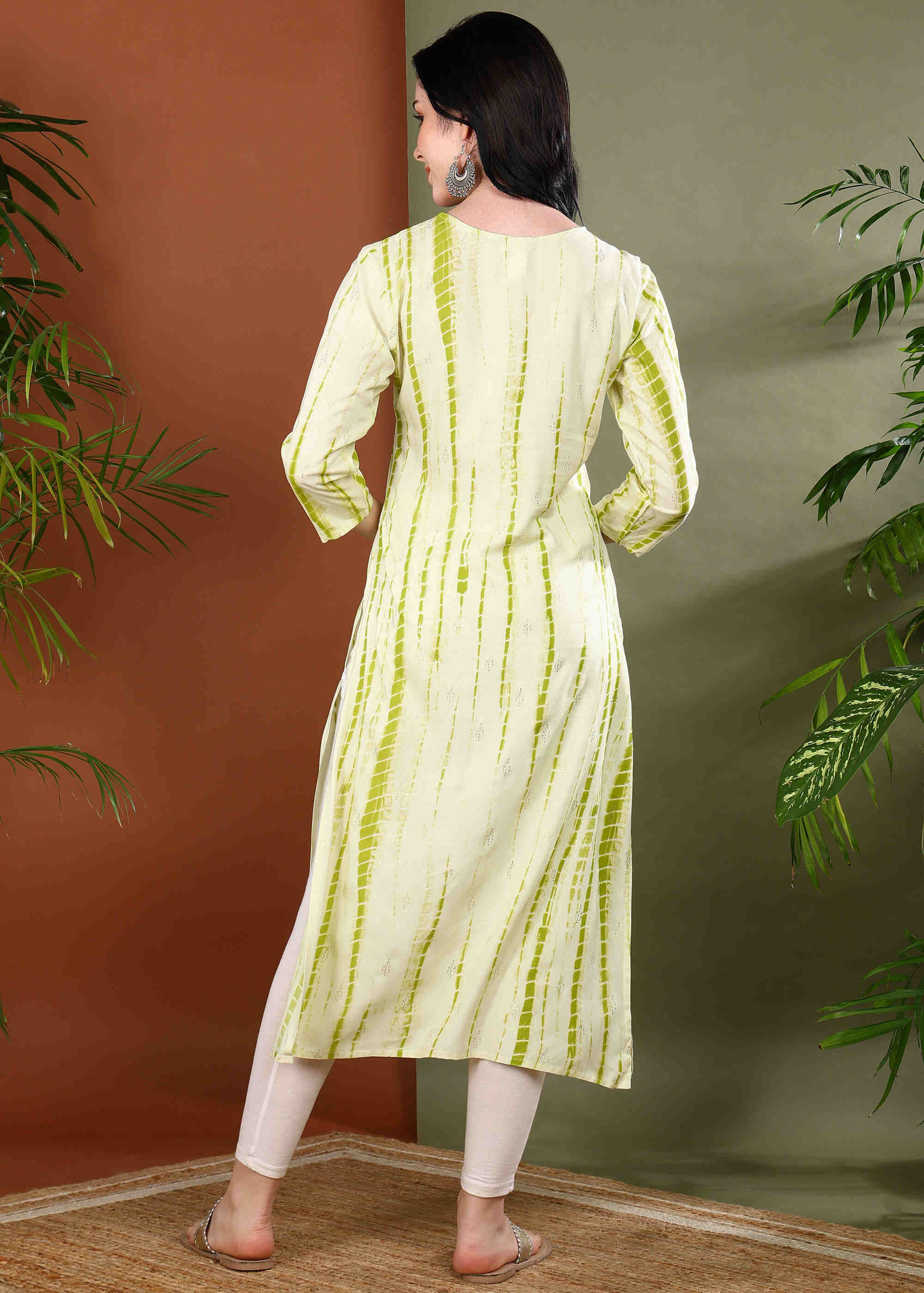 Women Handmade Striped Pure Cotton Straight Light Green Kurta (W1590)