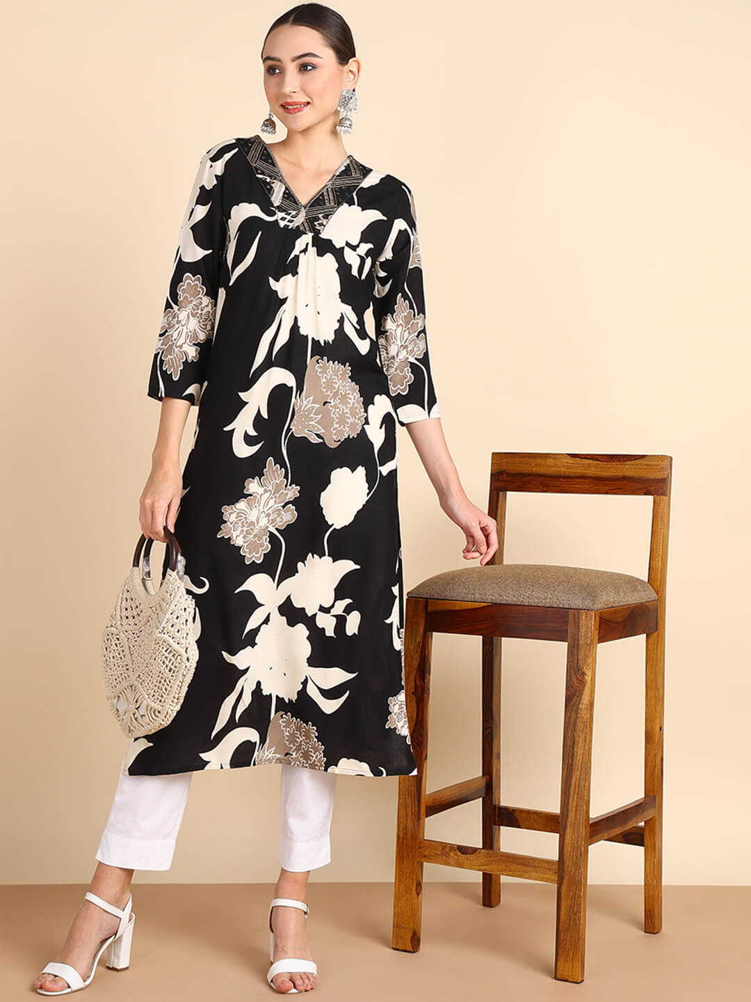 Women Embroidered Printed Rayon Straight Kurta (W1514)